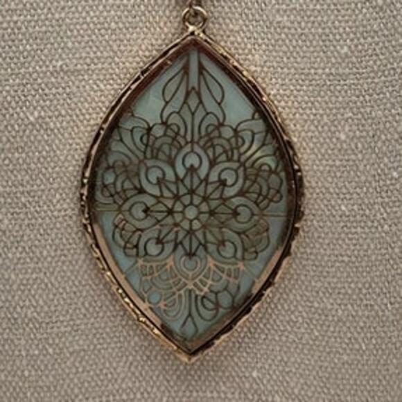 Boho Mandala Teardrop Pendant Necklace - Picture 8 of 8